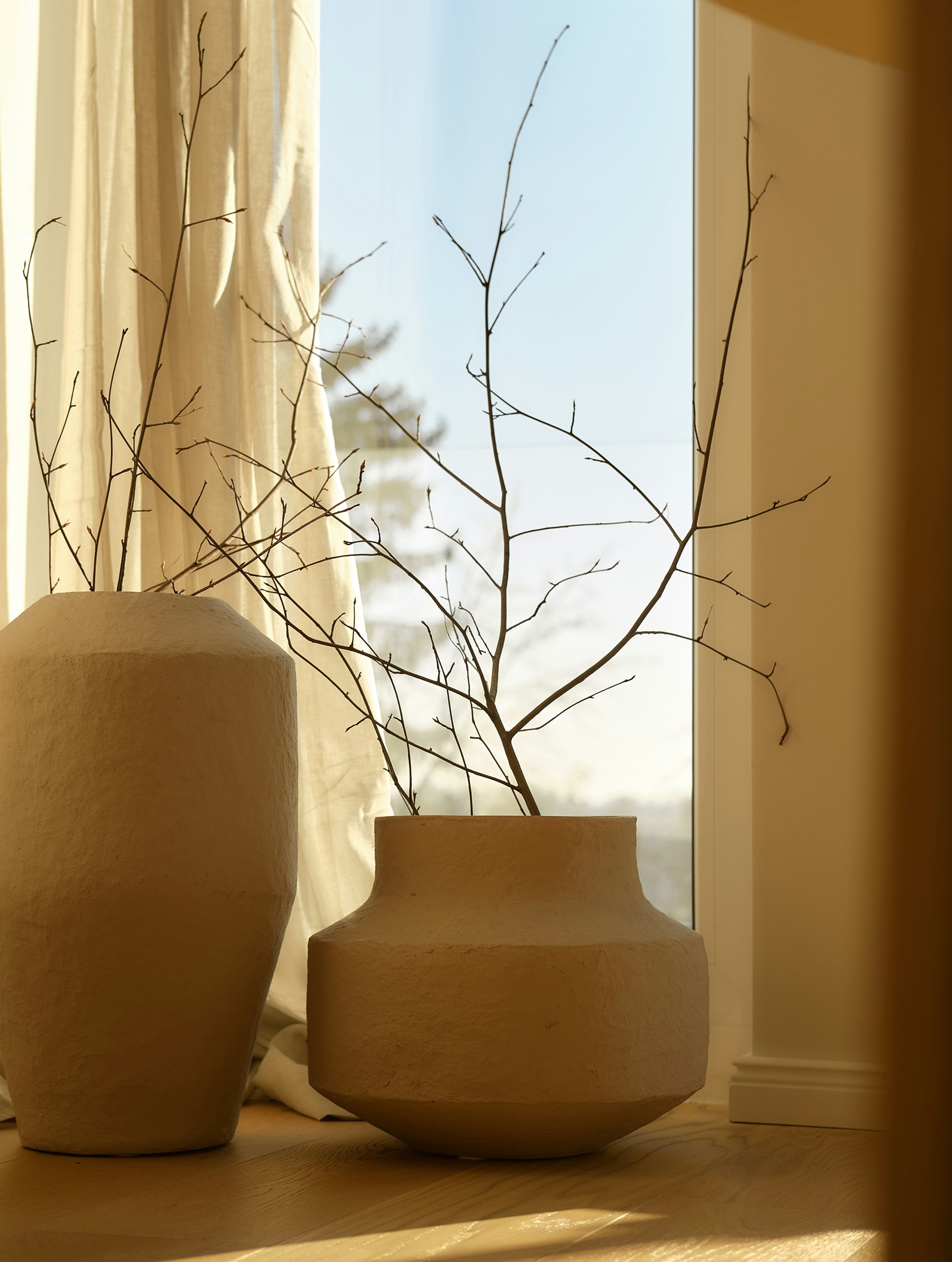 Ambiance apaisante dans un cabinet de psychologue à Angers, lumière douce et cadre rassurant